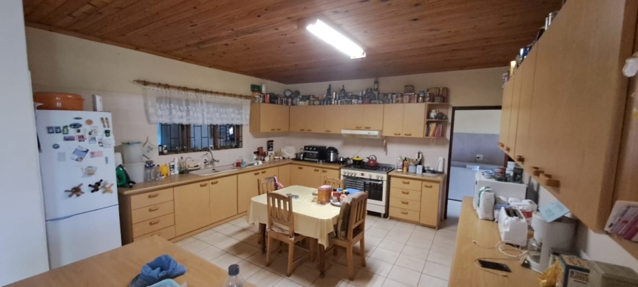 5 Bedroom Property for Sale in Aurora Western Cape